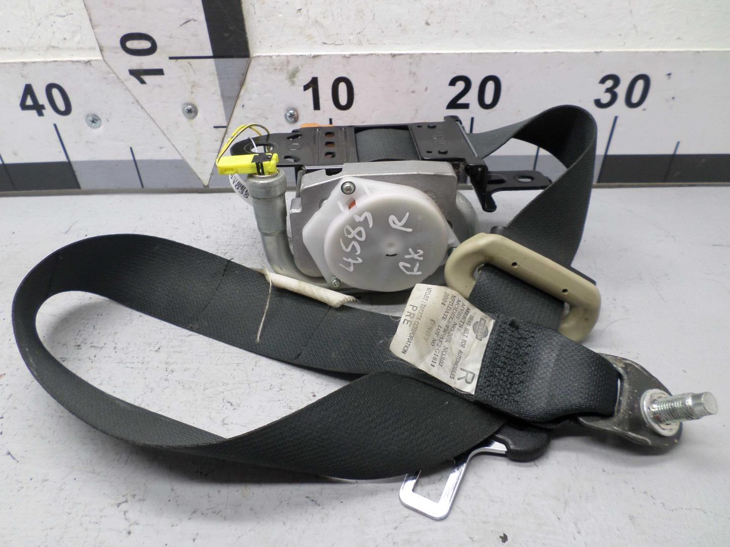 Ремень безопасности