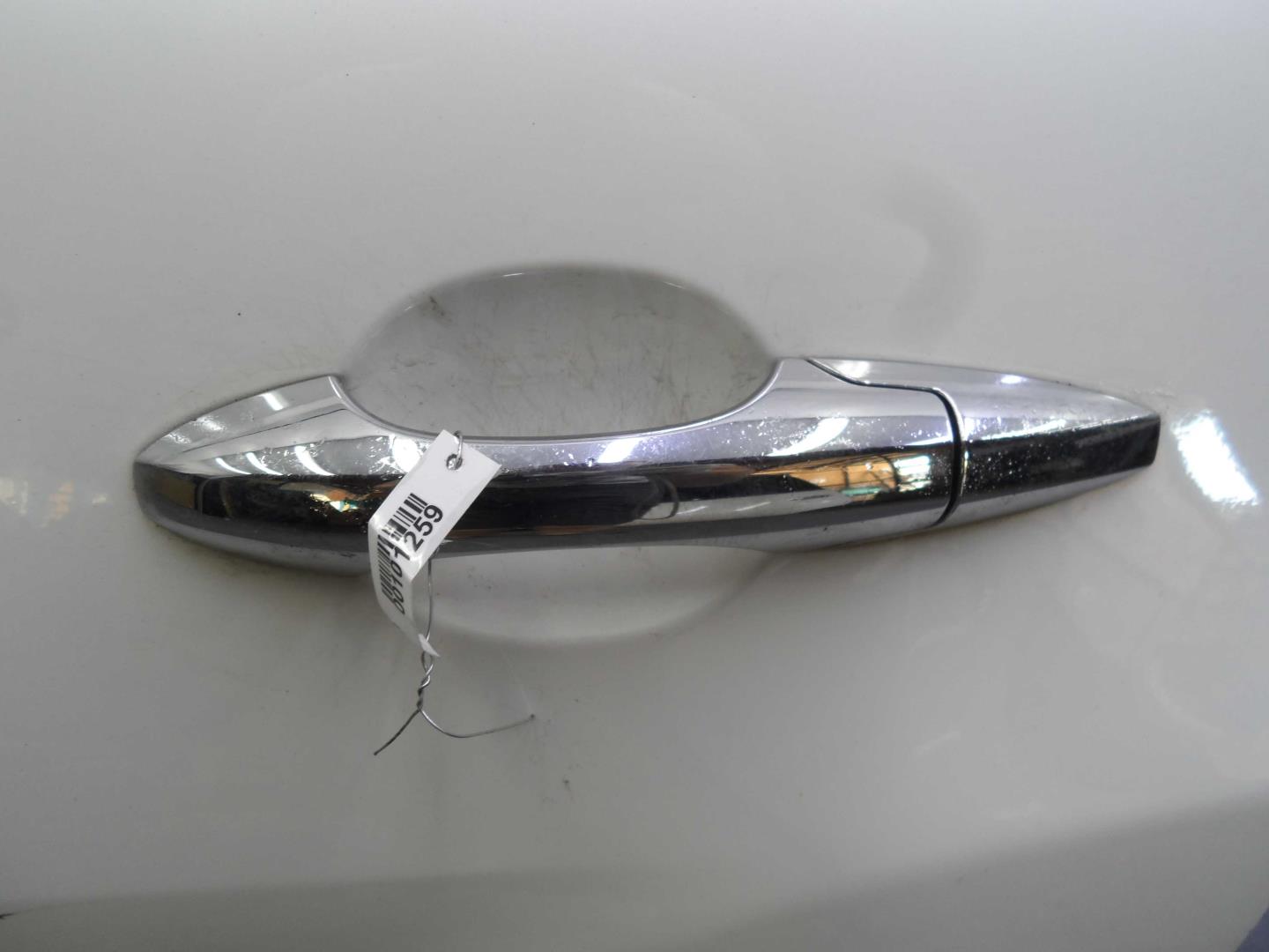 Замок двери задней левой