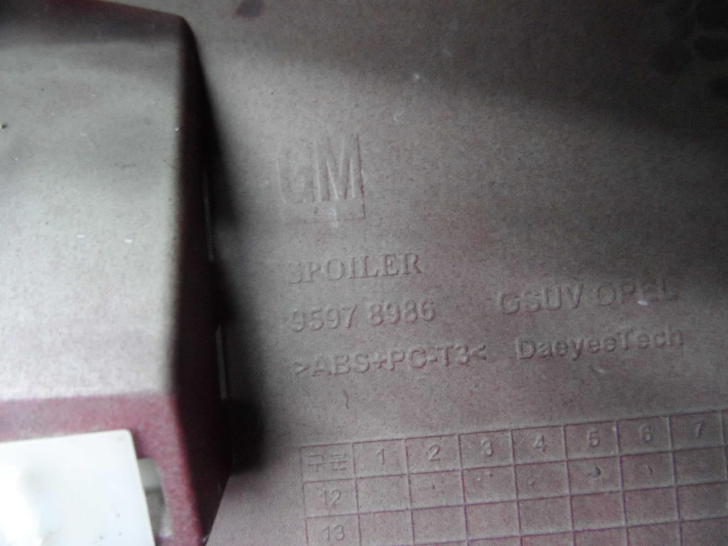 Спойлер (дефлектор) крышки багажника