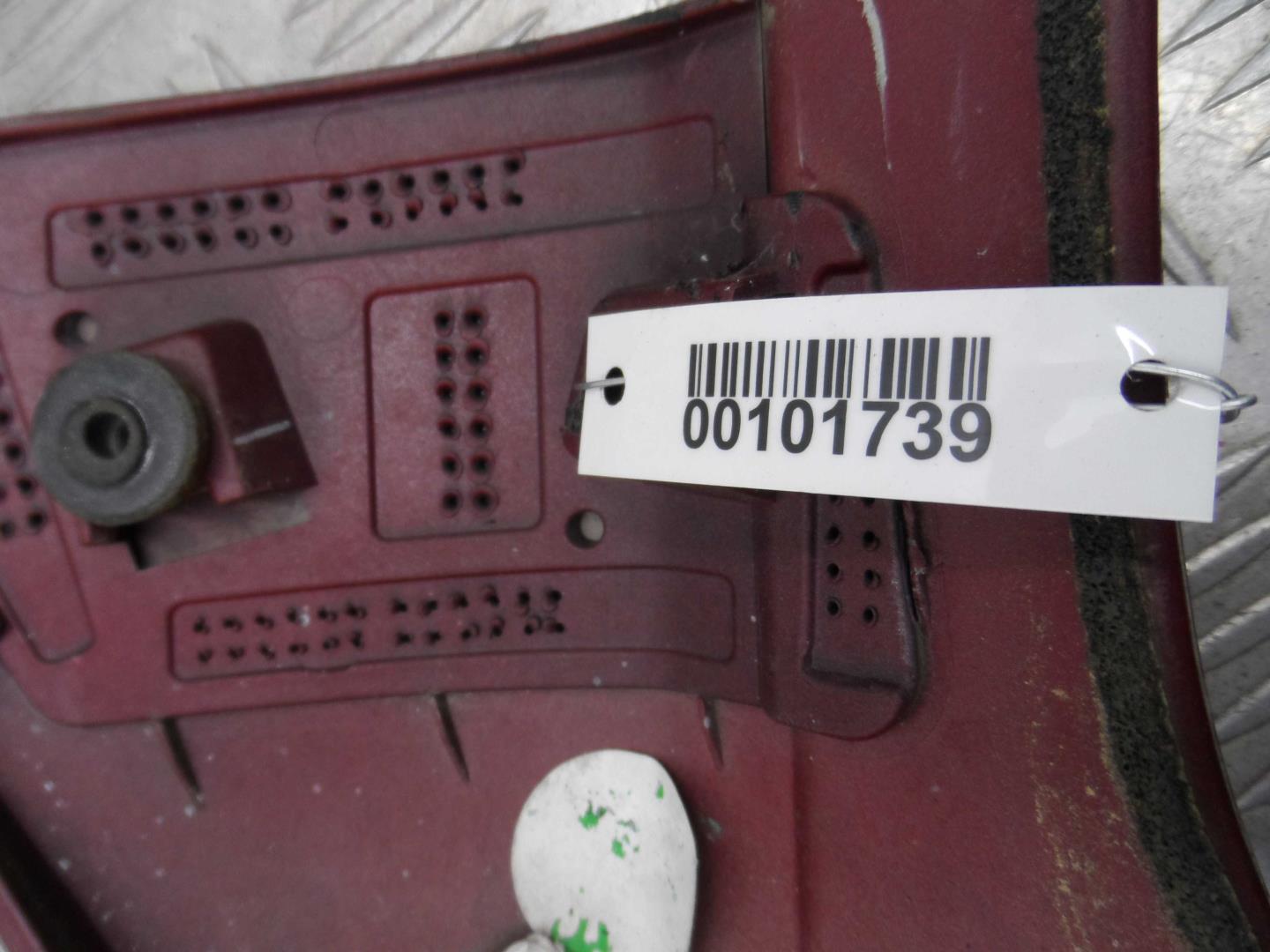 Спойлер (дефлектор) крышки багажника