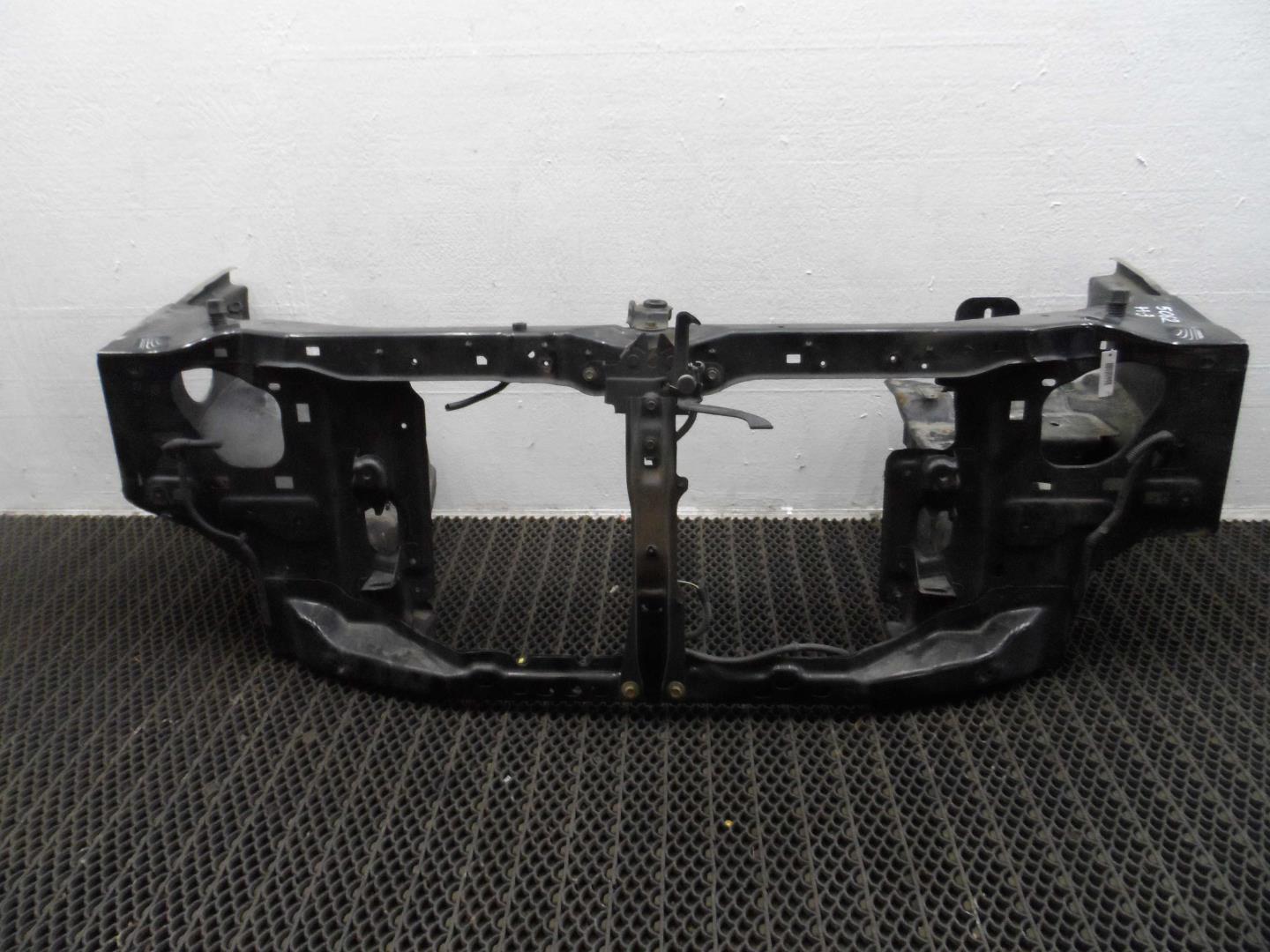 Кузовной элемент