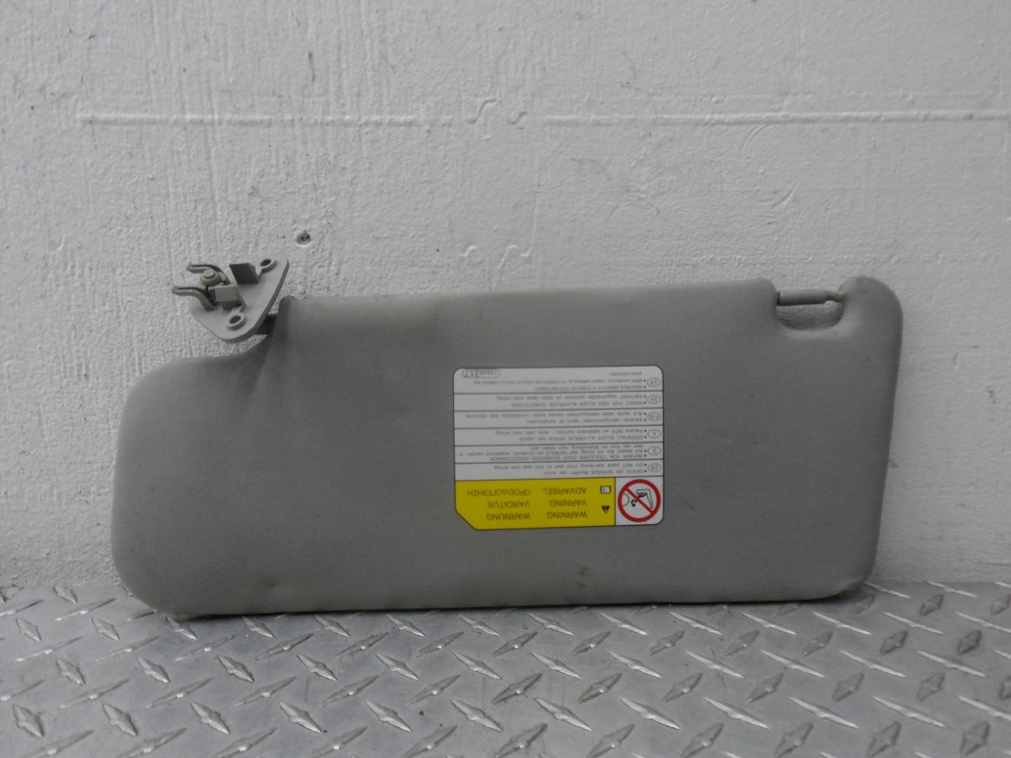 Козырек солнцезащитный