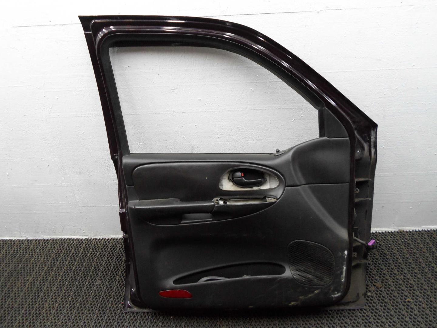 Ручка двери передней наружная левая