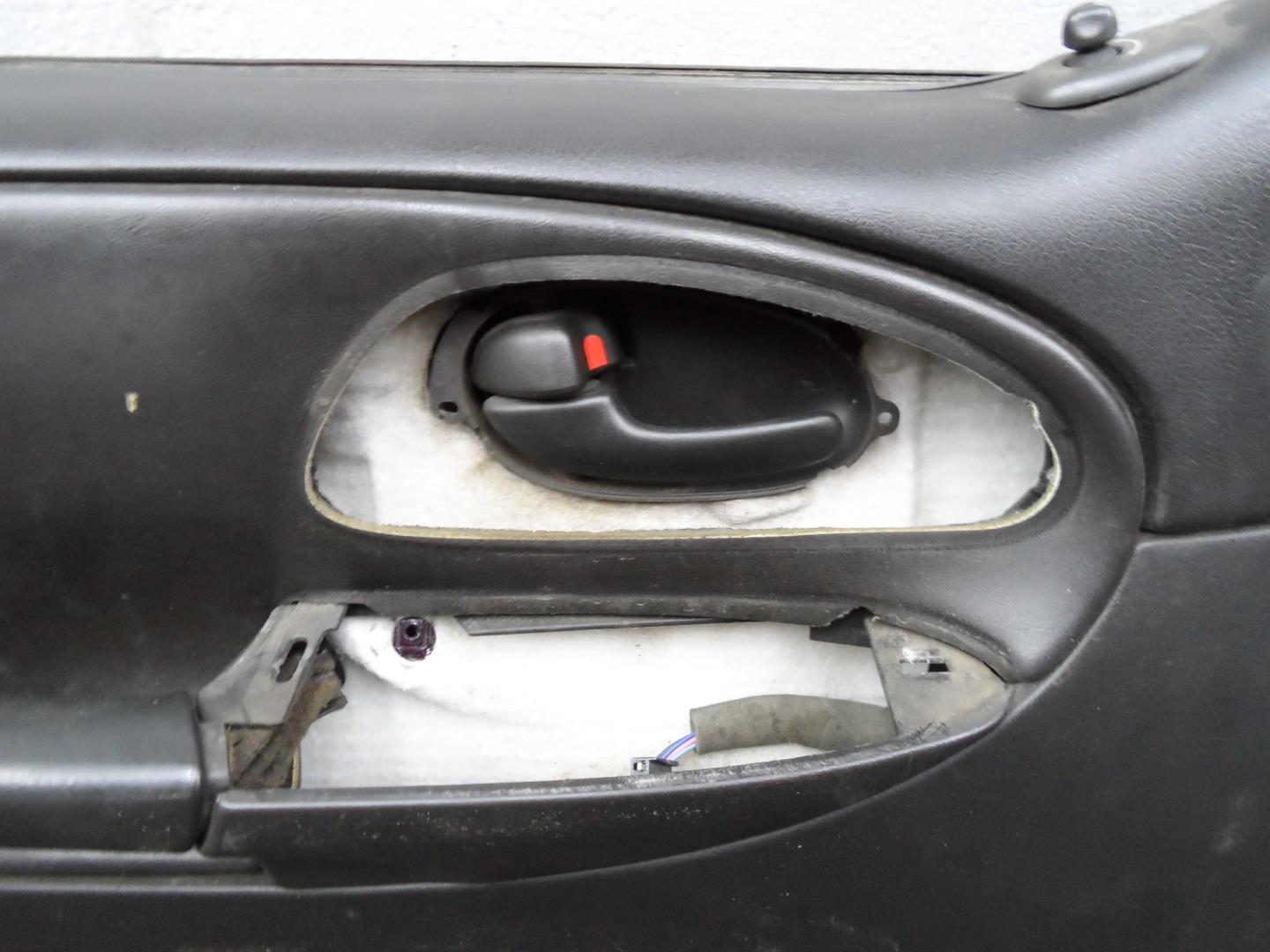 Ручка двери передней наружная левая