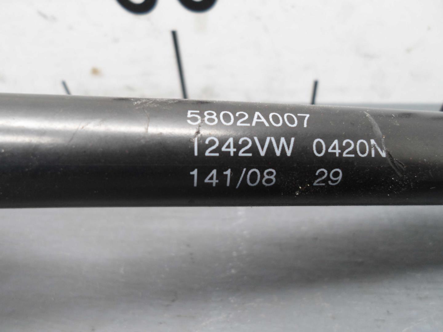 Амортизатор крышки багажника