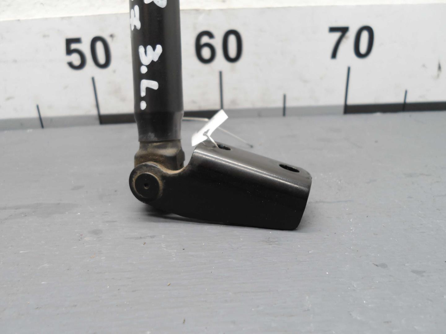 Амортизатор крышки багажника