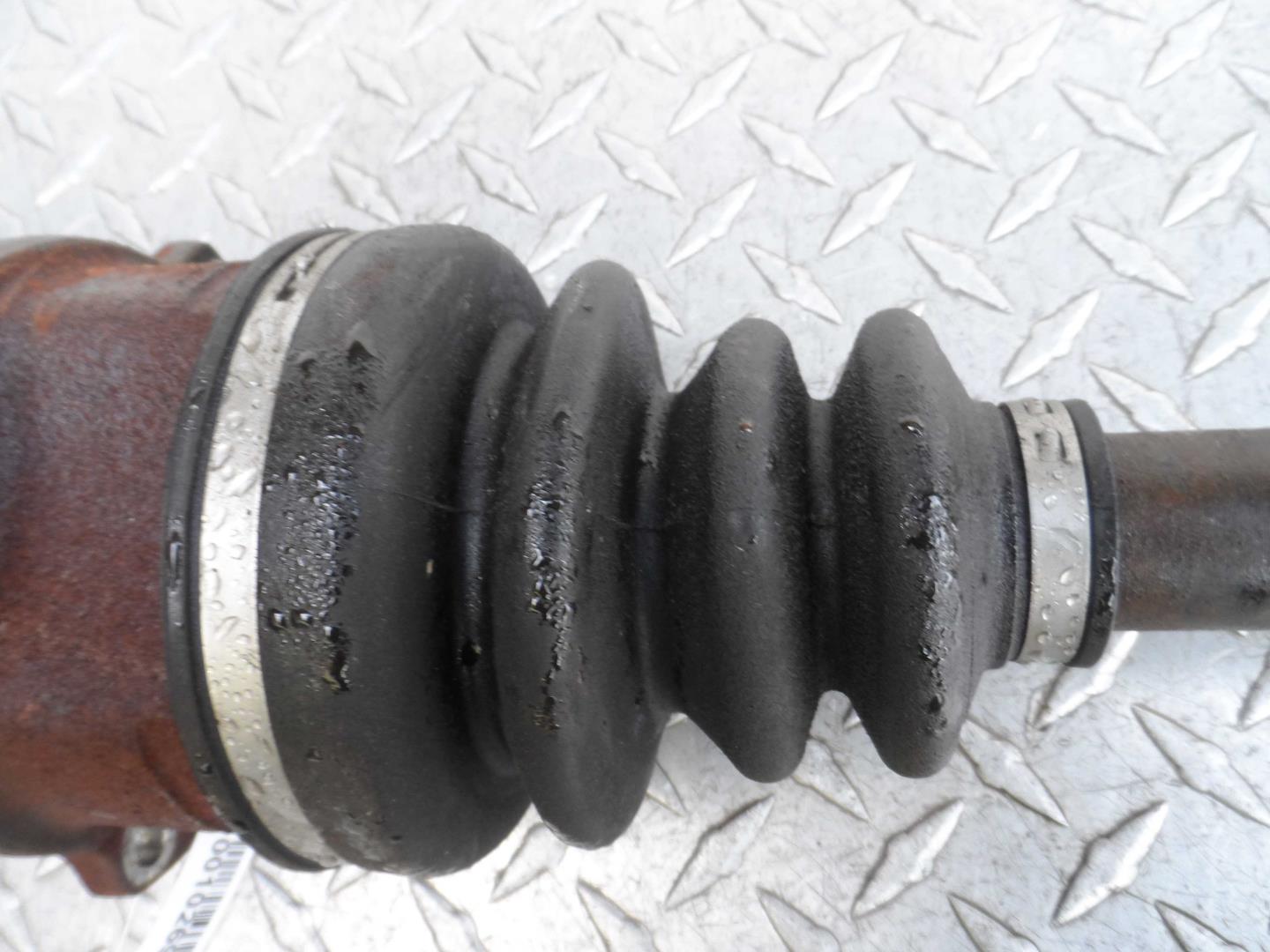 Полуось передняя левая