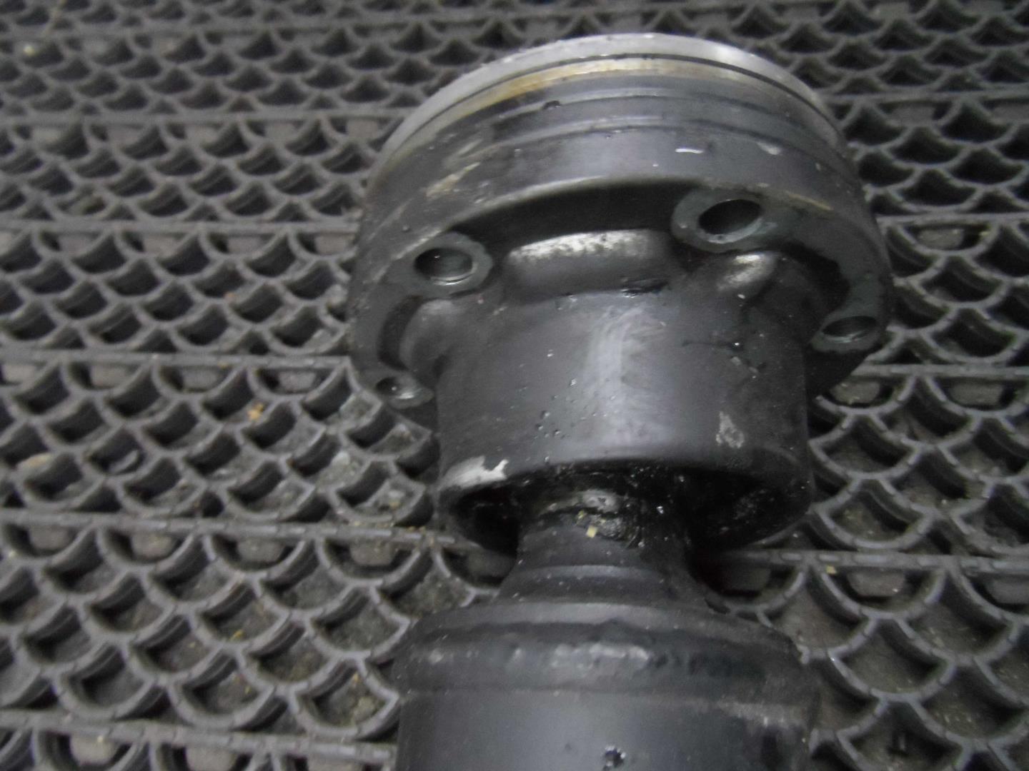 Вал карданный задний