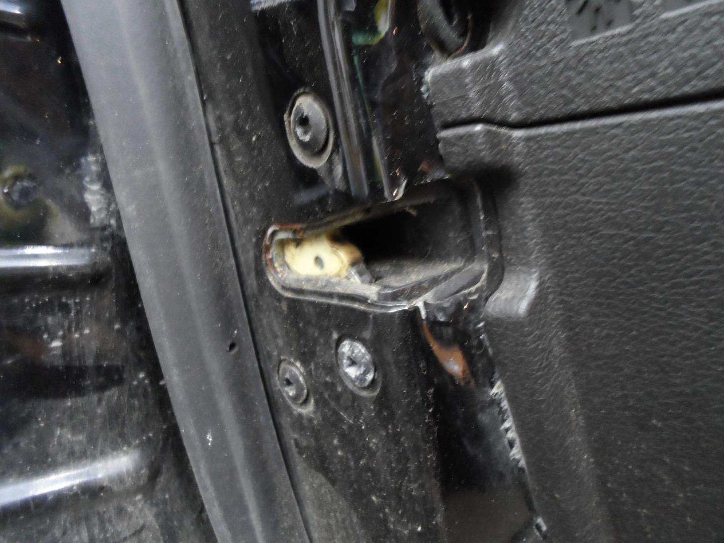 Дверь задняя левая