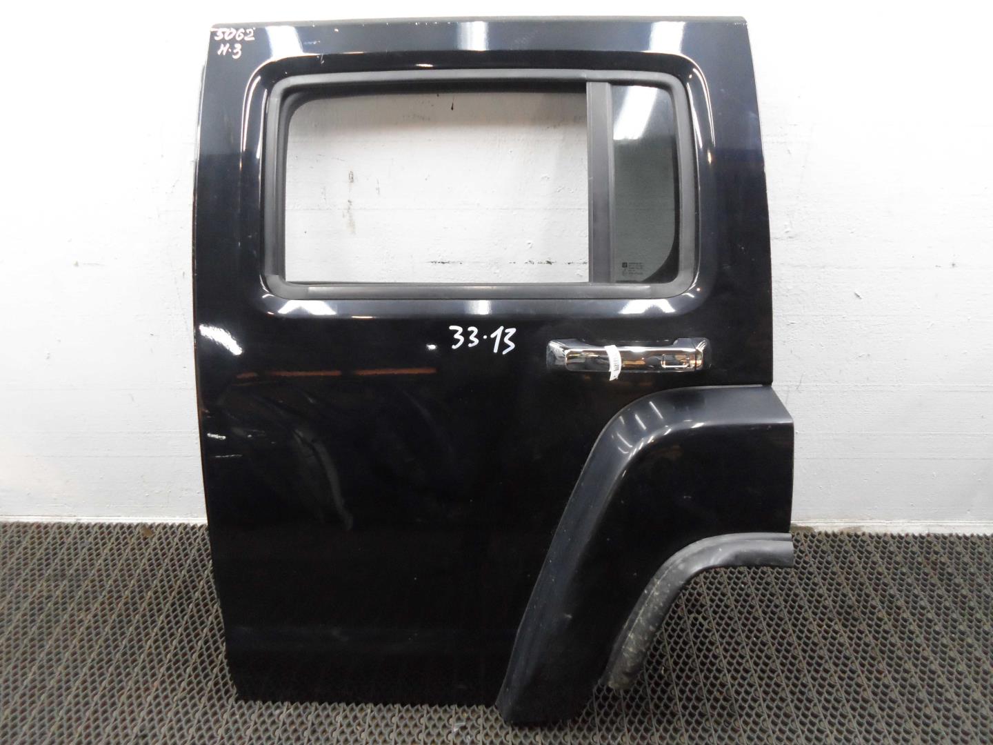 Дверь задняя левая