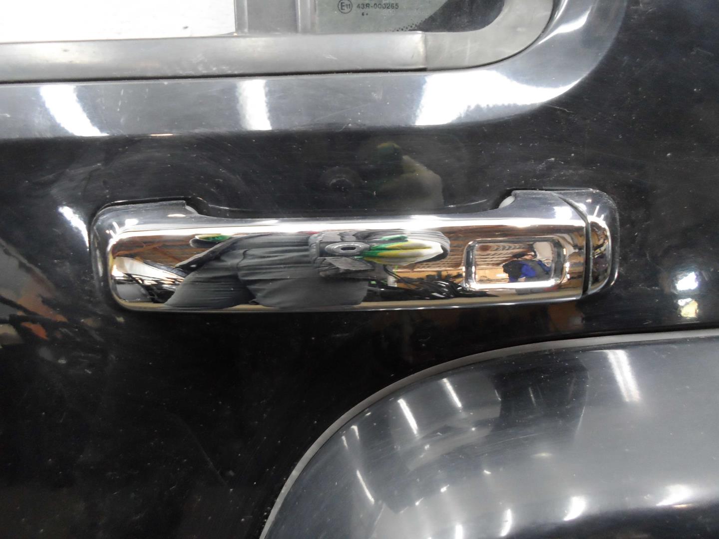 Замок двери задней левой