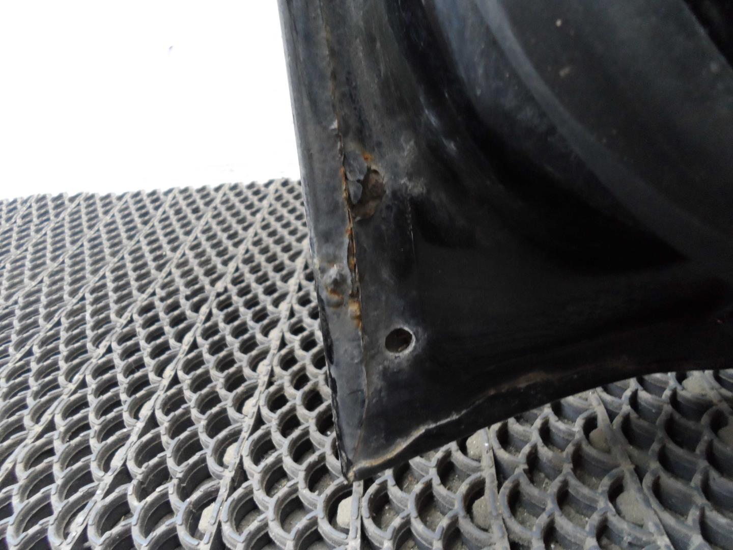 Замок двери задней левой