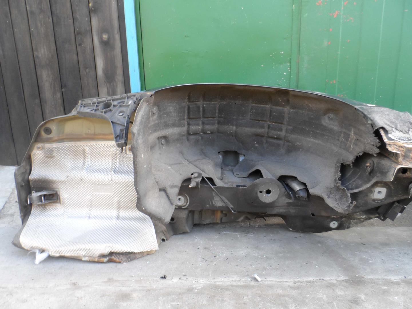 Кузовной элемент