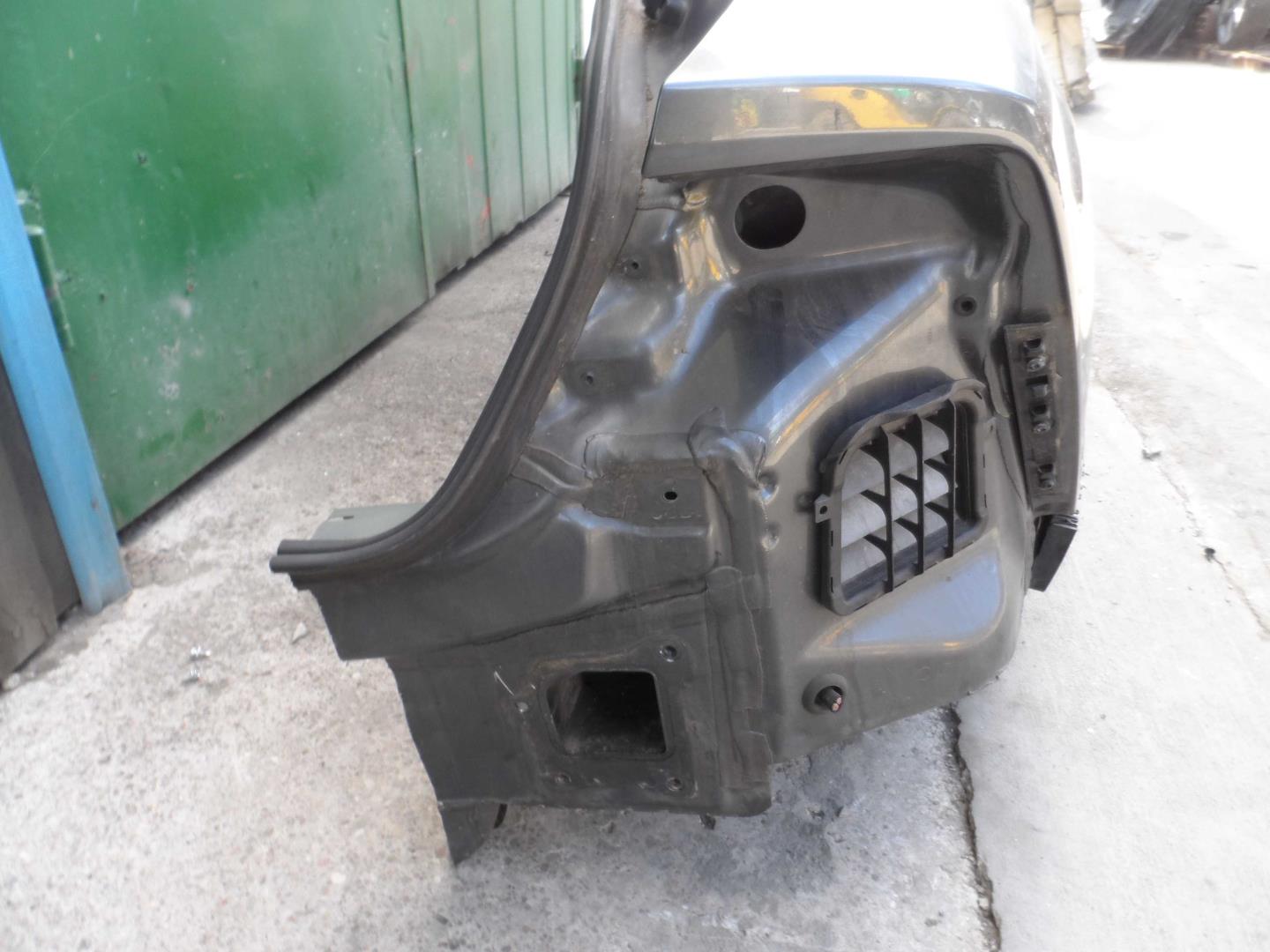 Кузовной элемент