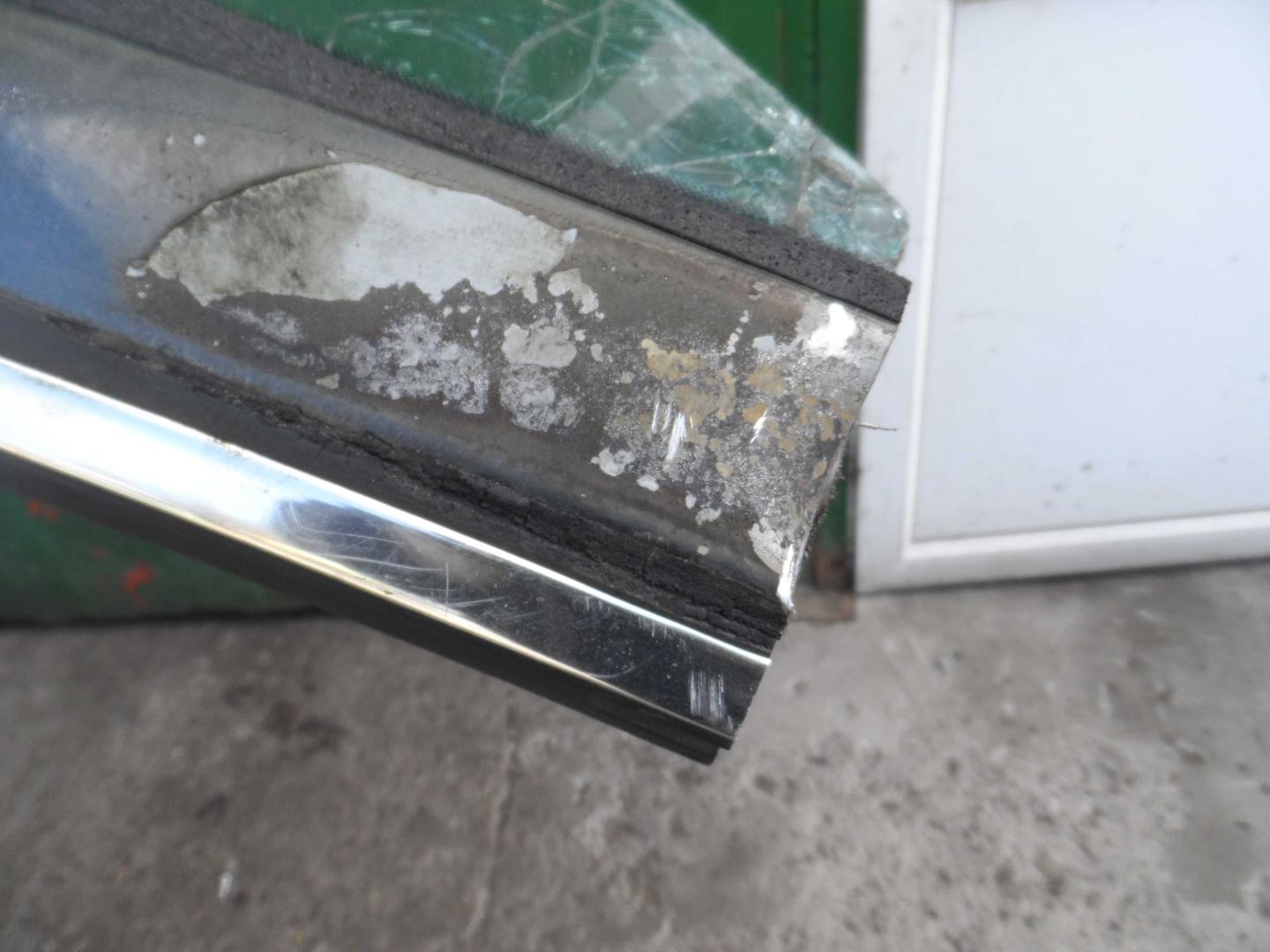 Кузовной элемент