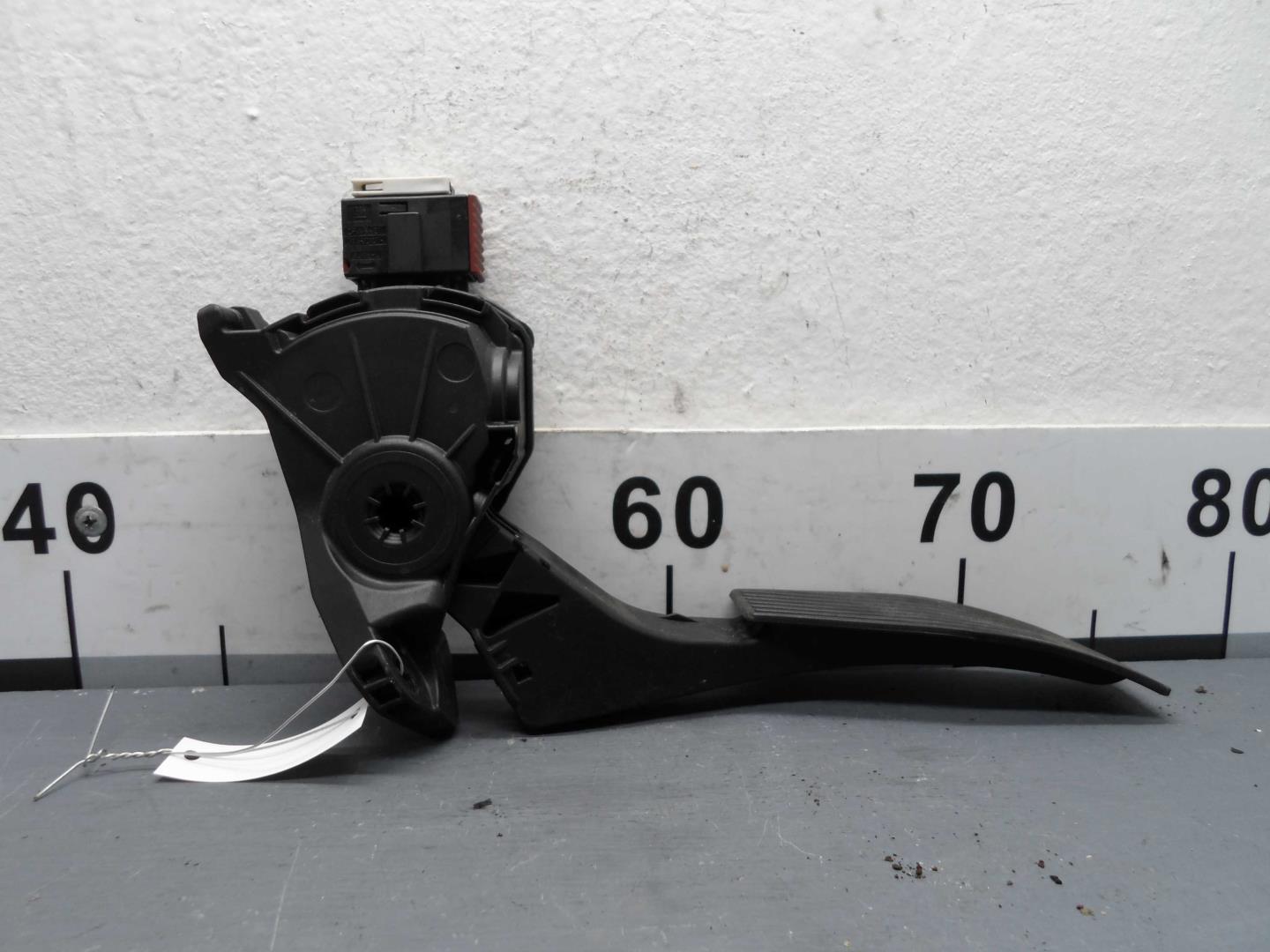 Педаль газа