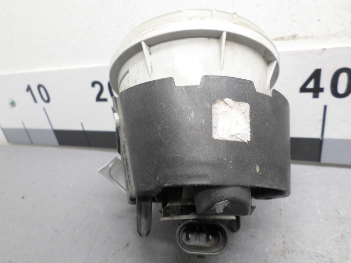 Фара противотуманная правая