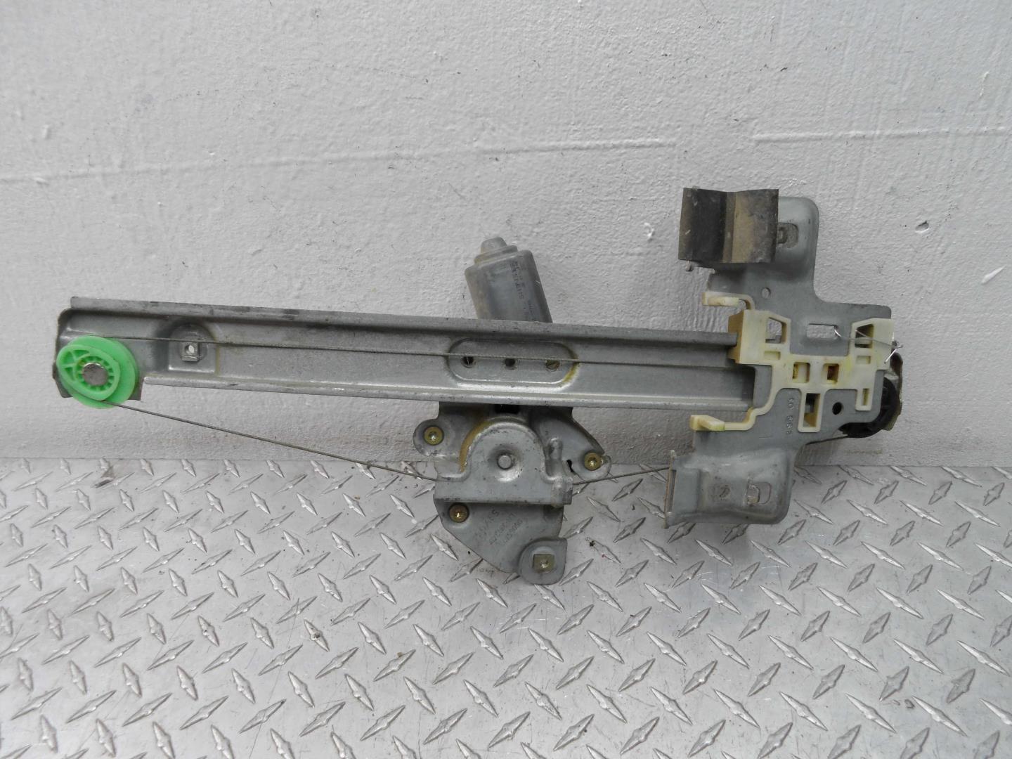 Стеклоподъемник электр. задний левый