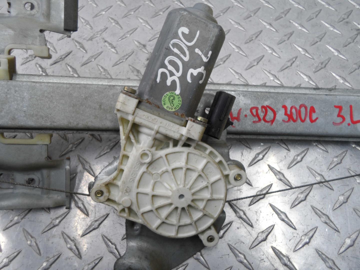 Стеклоподъемник электр. задний левый