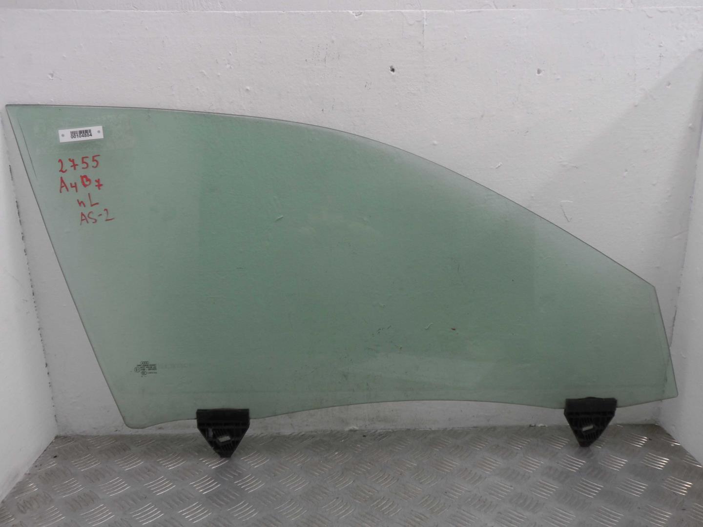 Стекло двери передней правой