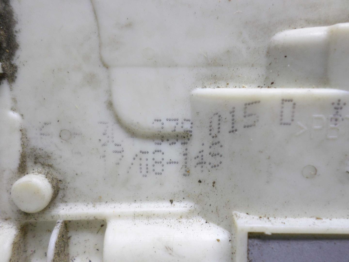 Замок двери задней левой