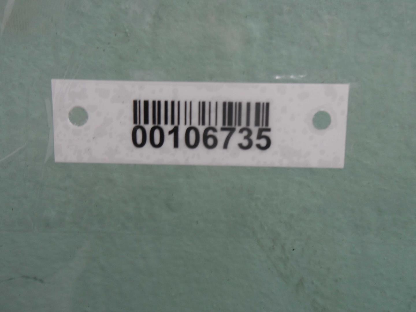 Стекло двери задней правой