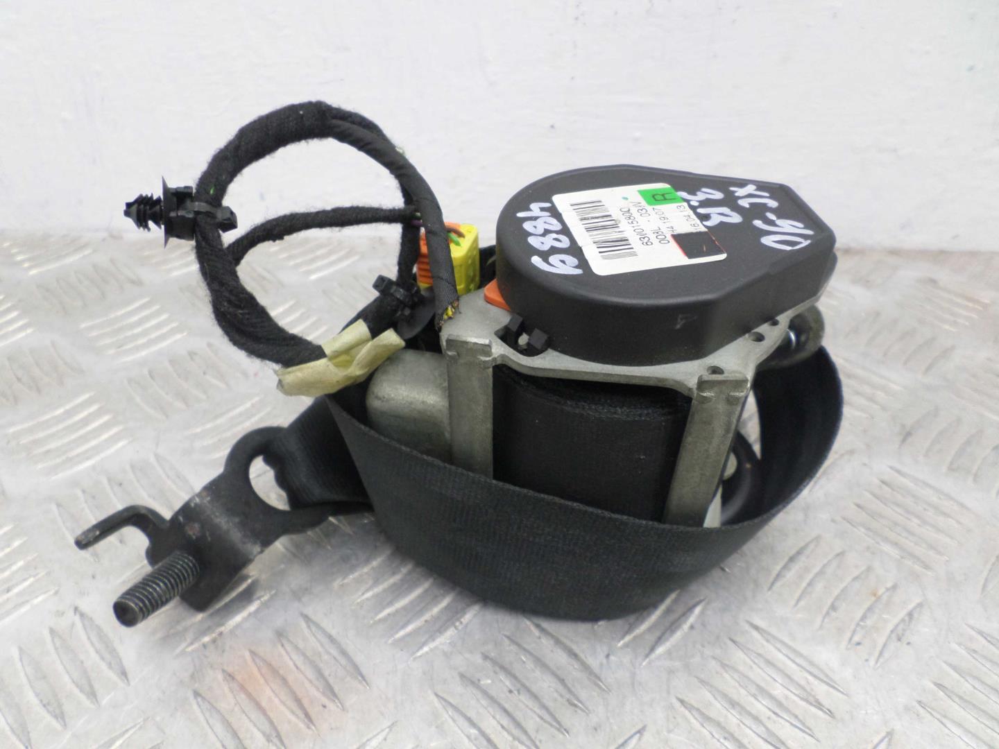 Ремень безопасности