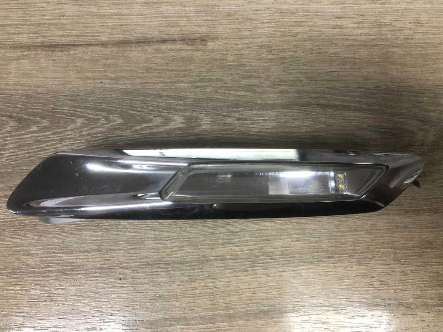 Указатель поворота правый