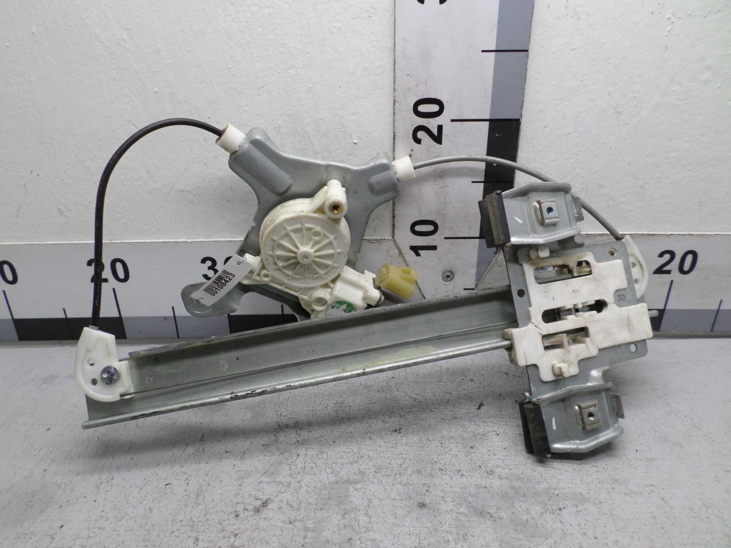 Стеклоподъемник электр. задний правый