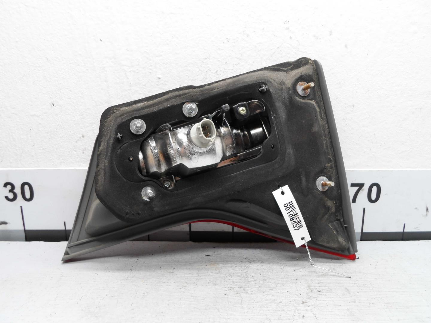 Фонарь задний внутренний левый