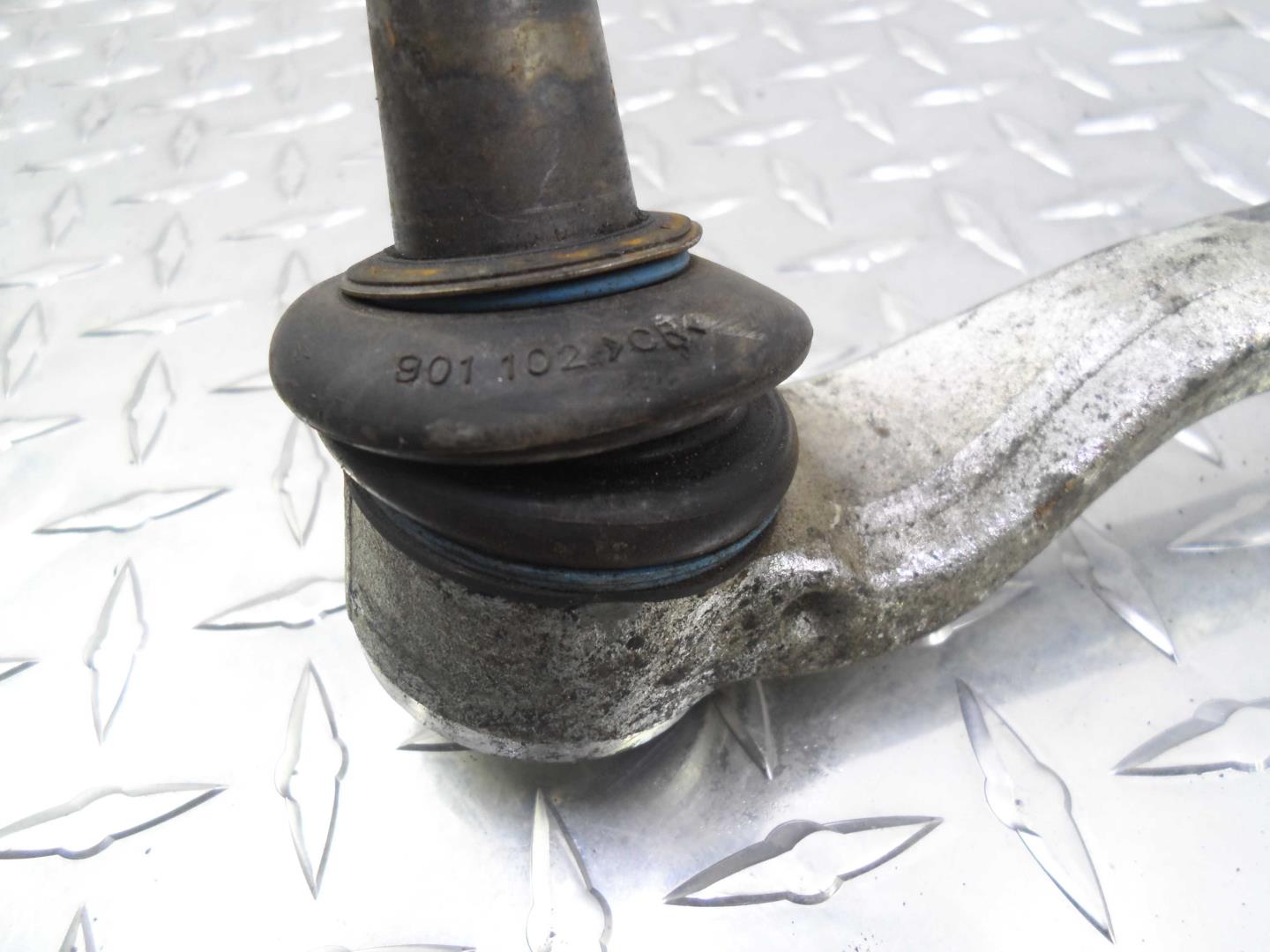 Рычаг передний нижний правый