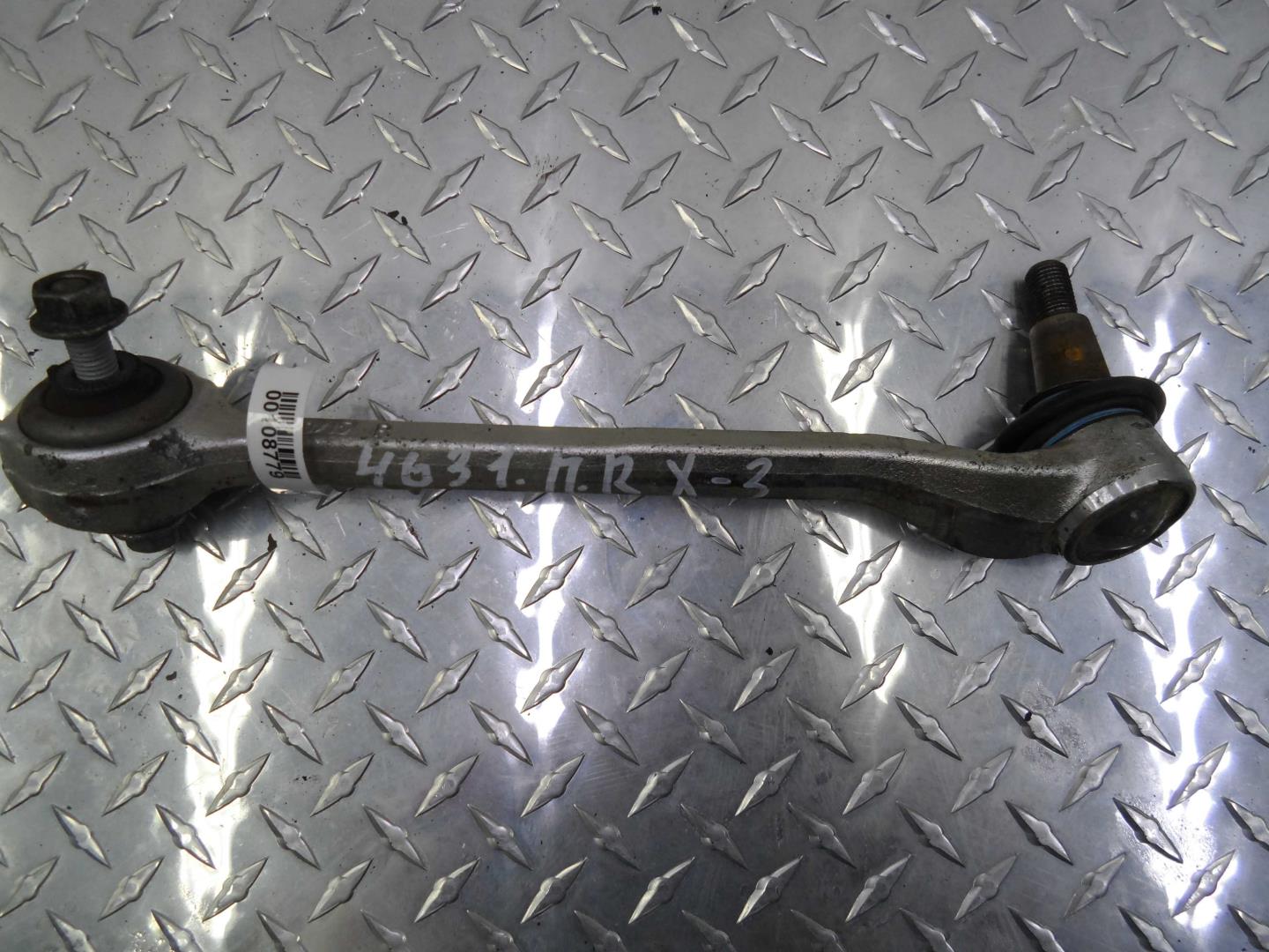 Рычаг передний нижний правый