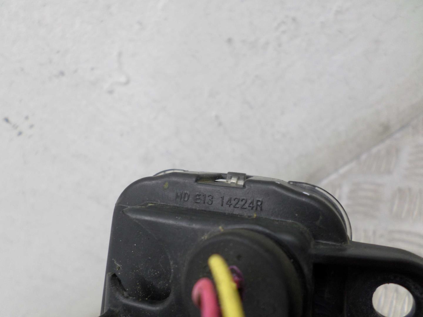 Фара противотуманная правая