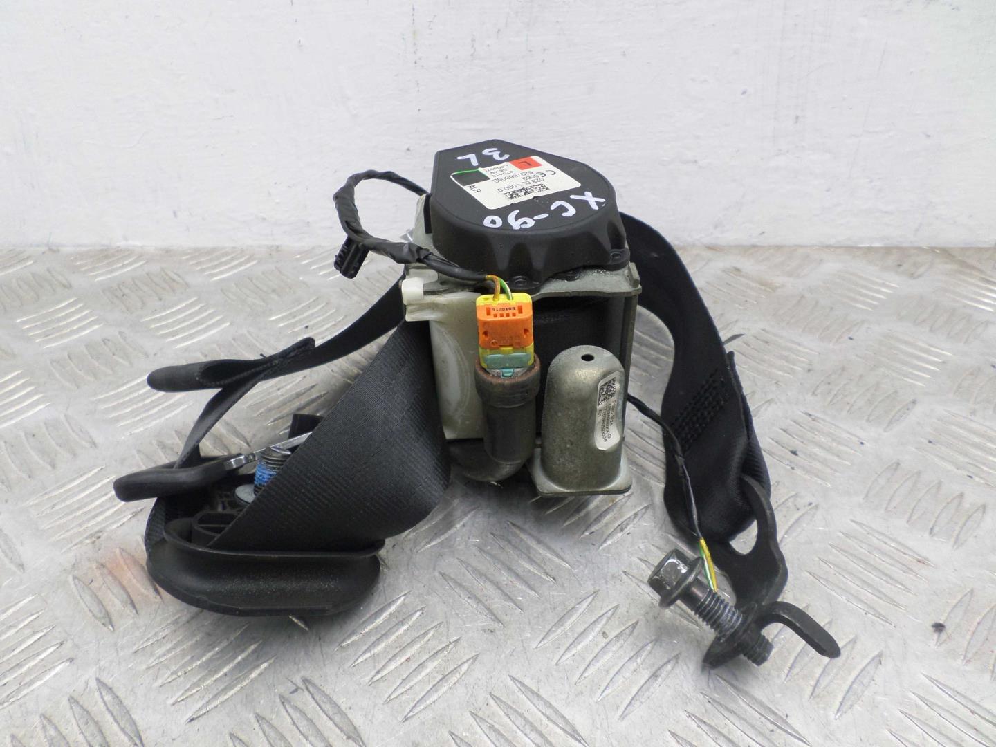 Ремень безопасности