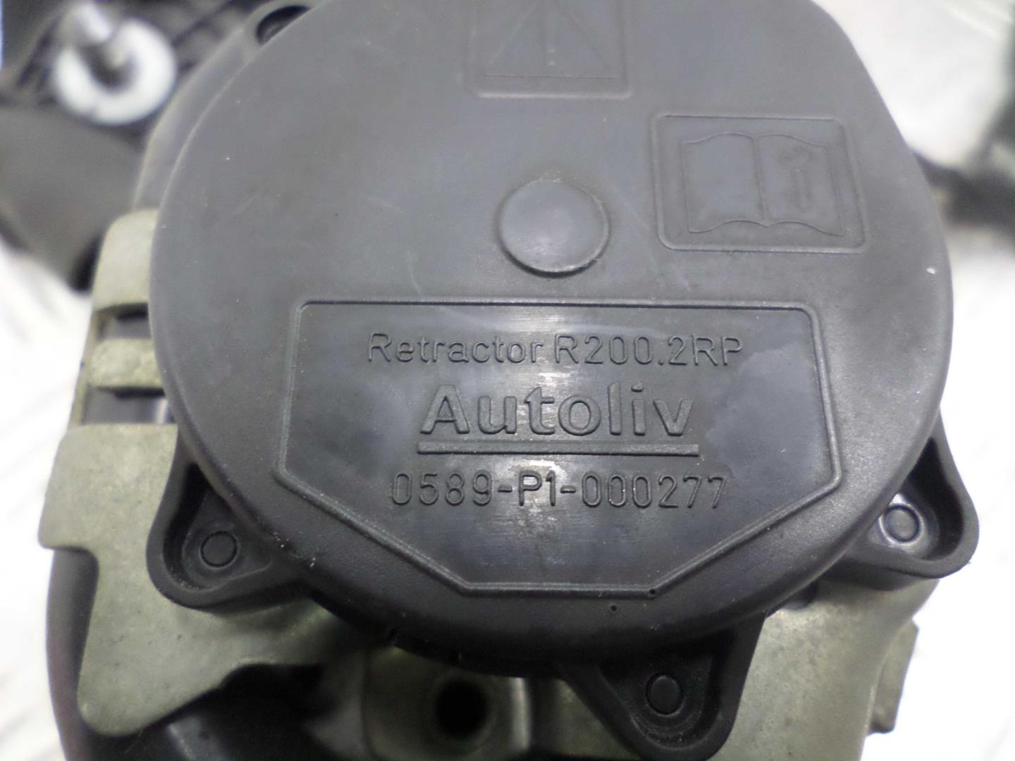 Ремень безопасности