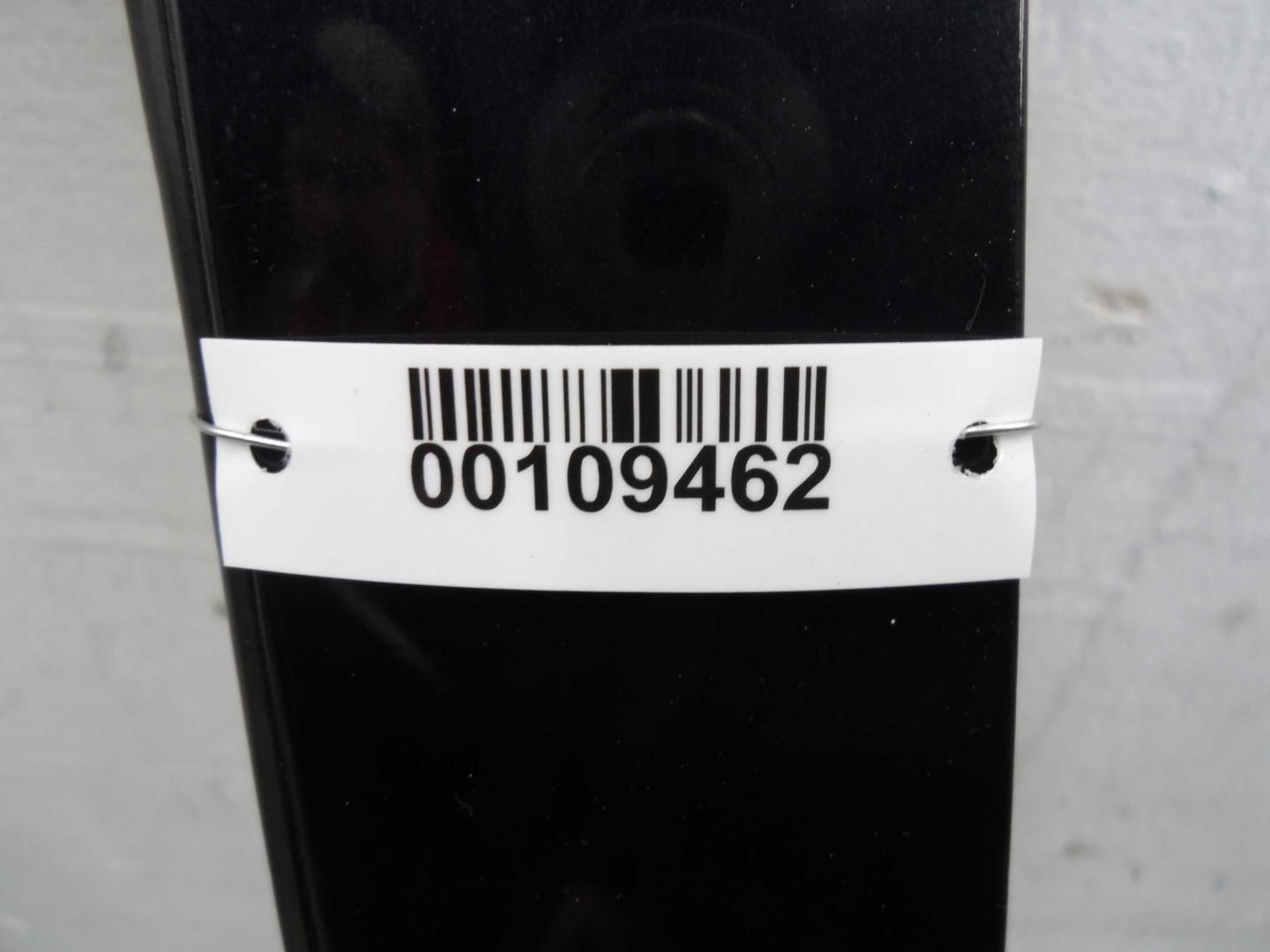 Стекло двери задней правой