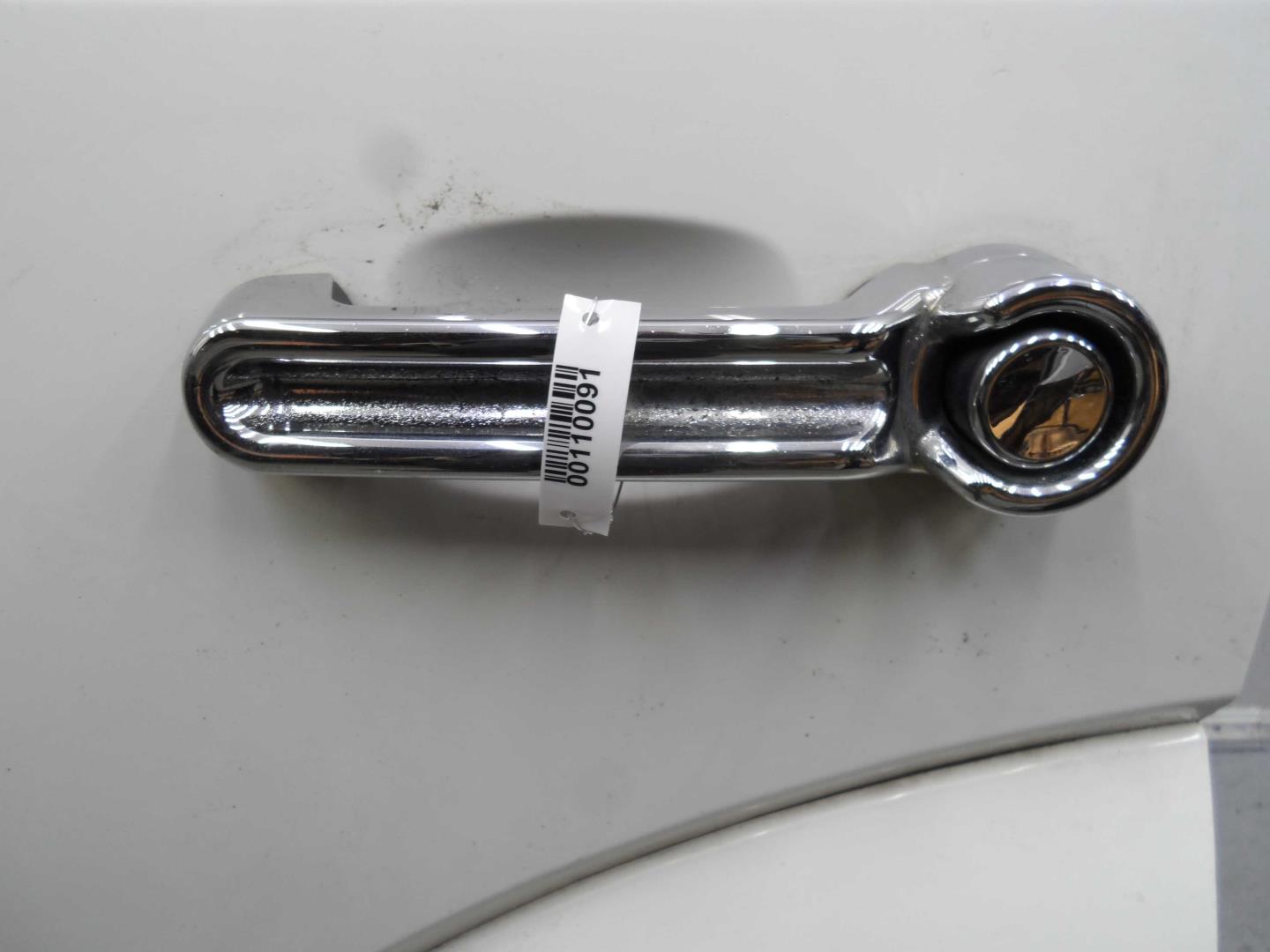 Ручка двери задней наружная левая