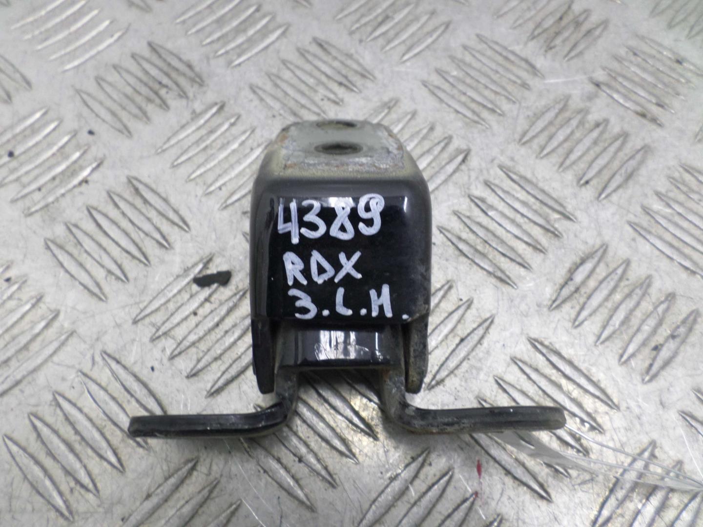 Петля двери