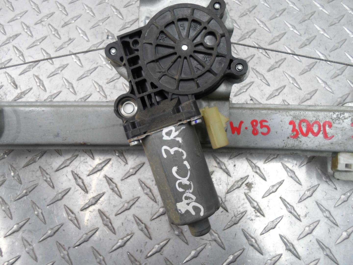 Стеклоподъемник электр. задний правый