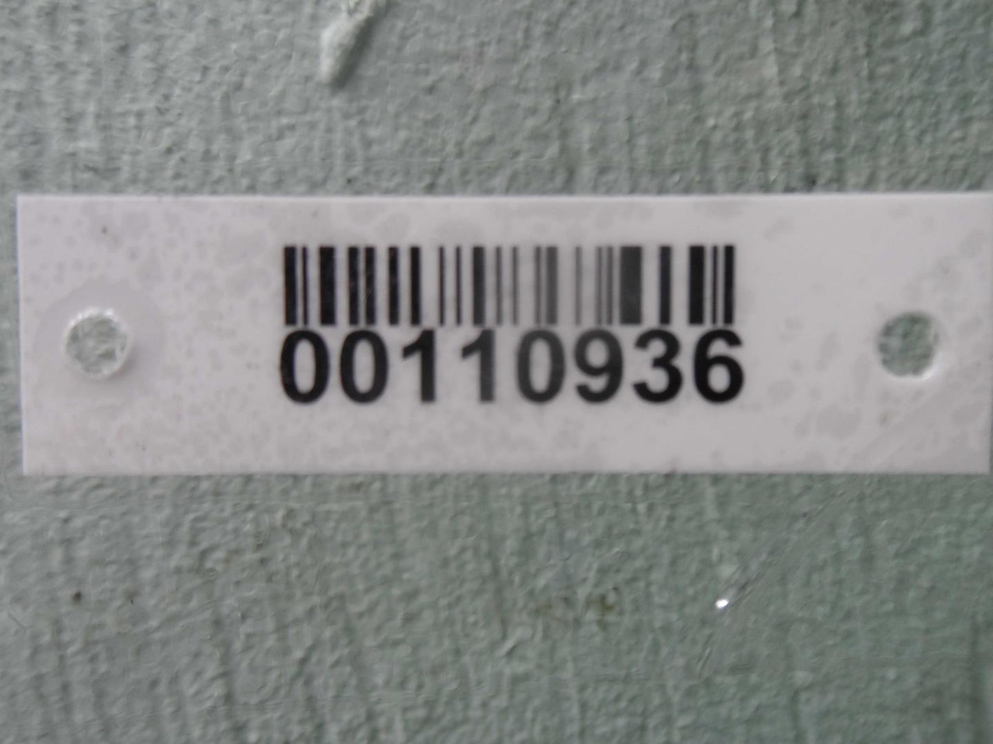 Стекло двери задней правой