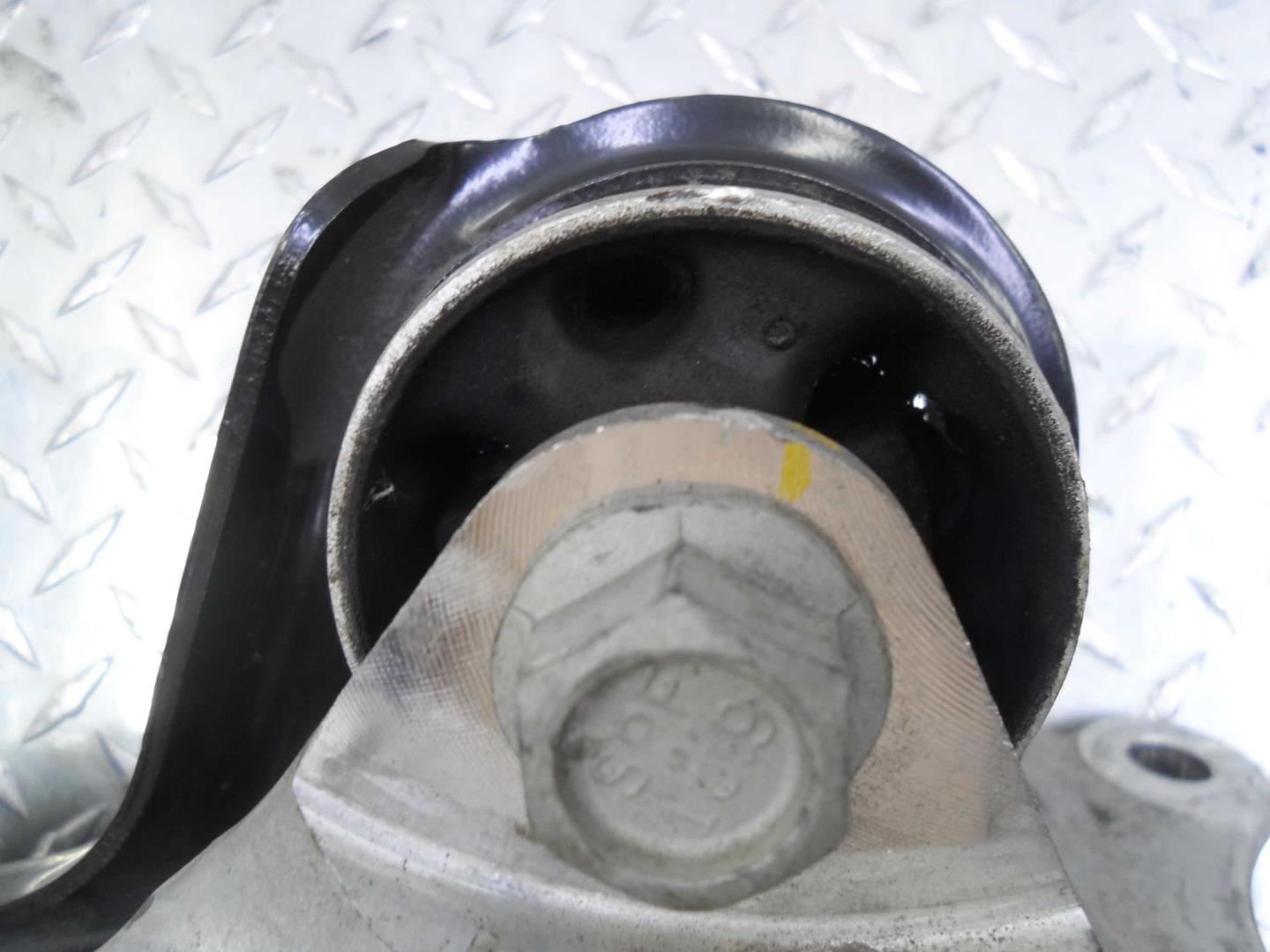 Рычаг задний правый