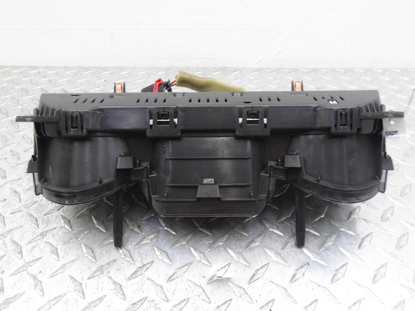 Панель приборов