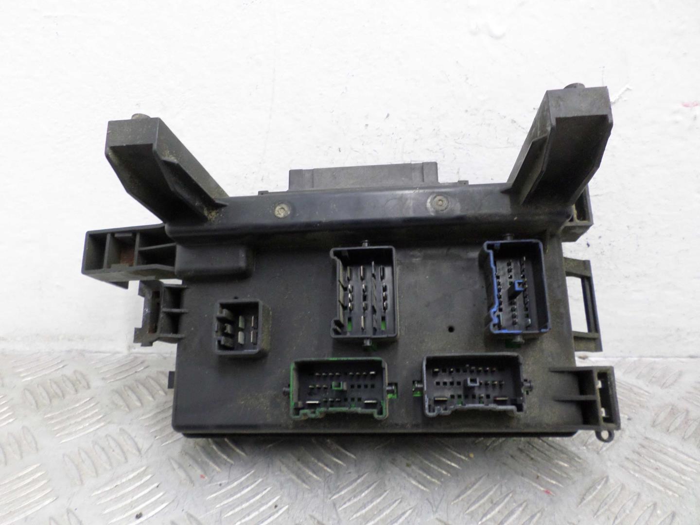 Блок предохранителей