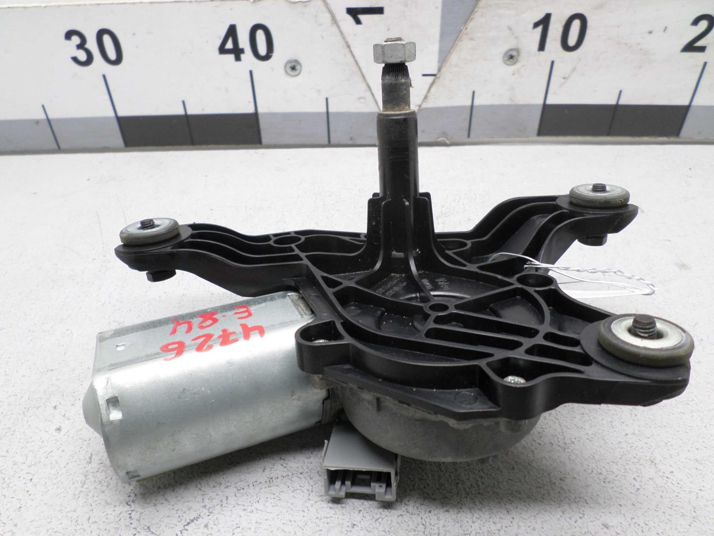 Моторчик стеклоочистителя задний