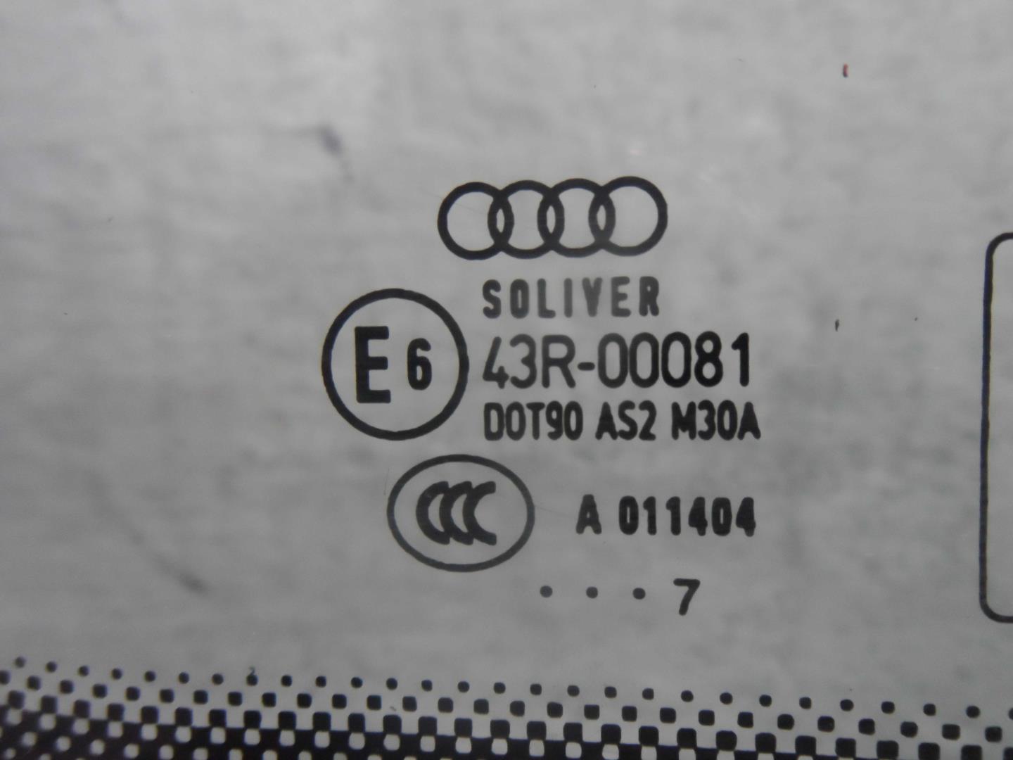 Стекло кузовное глухое левое