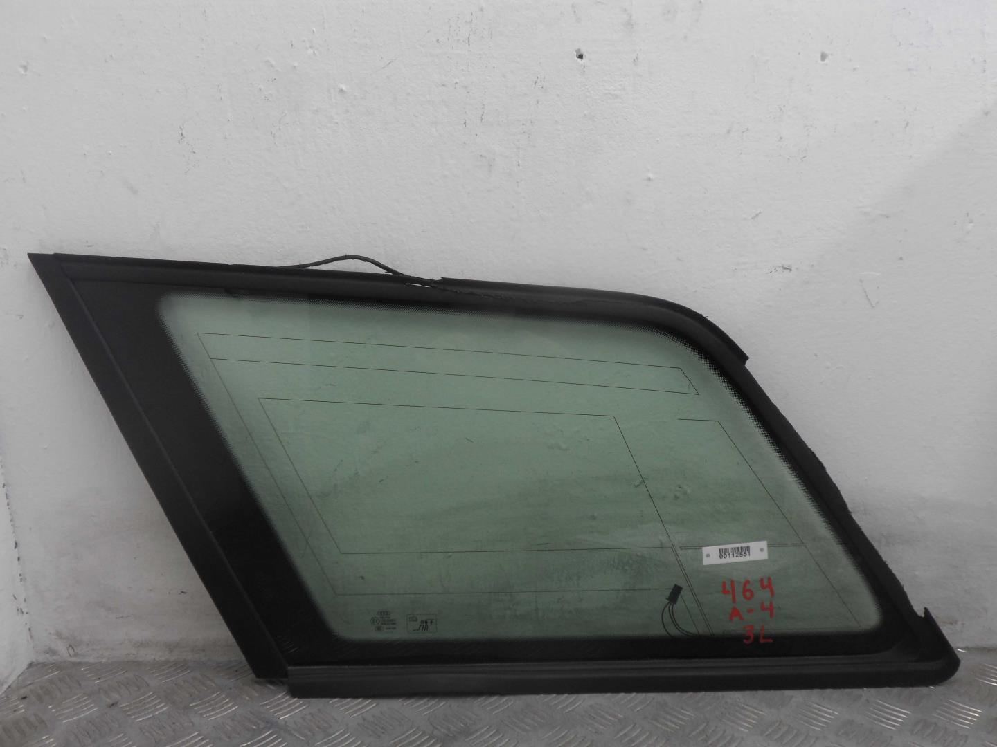 Стекло кузовное глухое левое