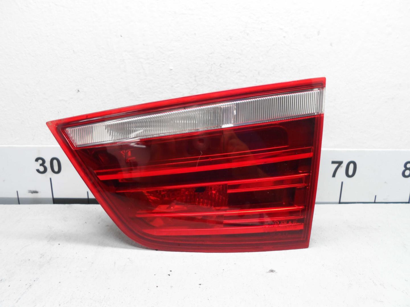 Фонарь задний внутренний правый