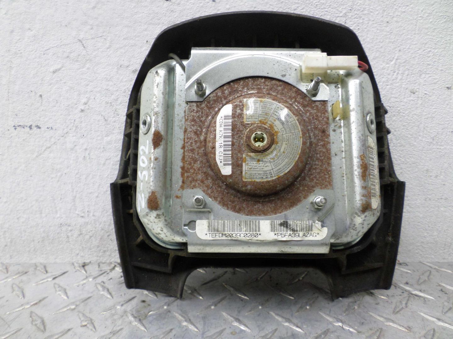 Подушка безопасности в рулевое колесо