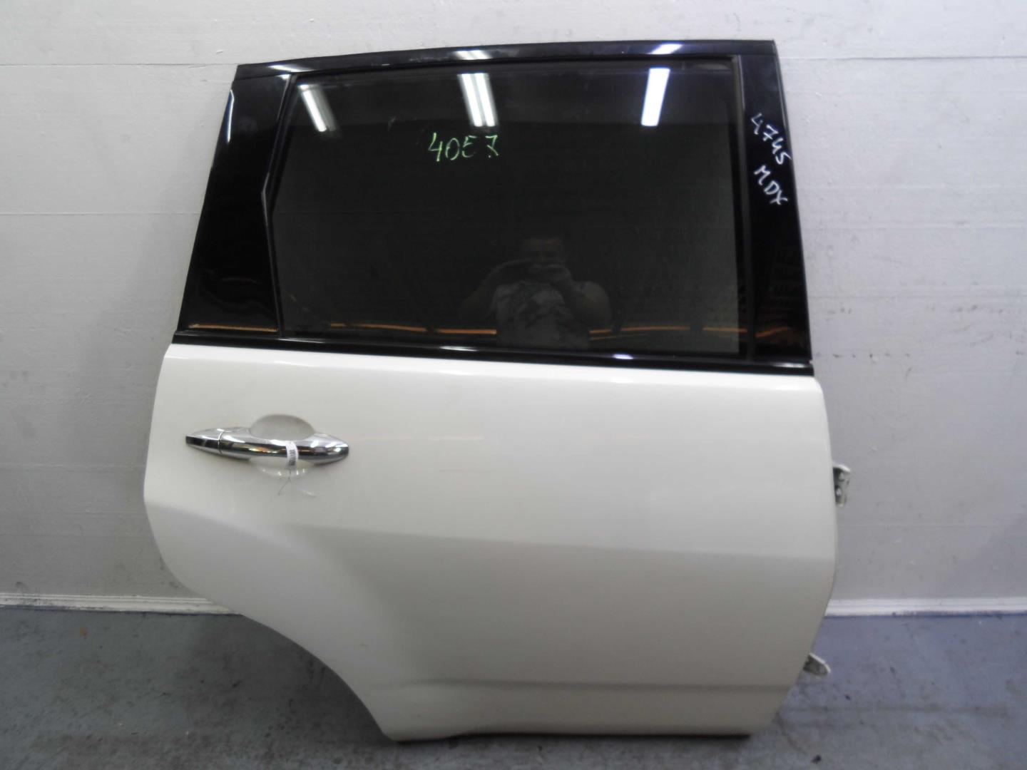 Ограничитель двери