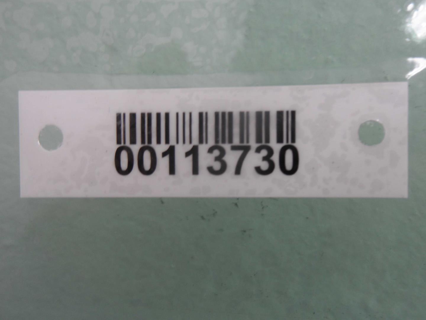 Стекло двери передней правой